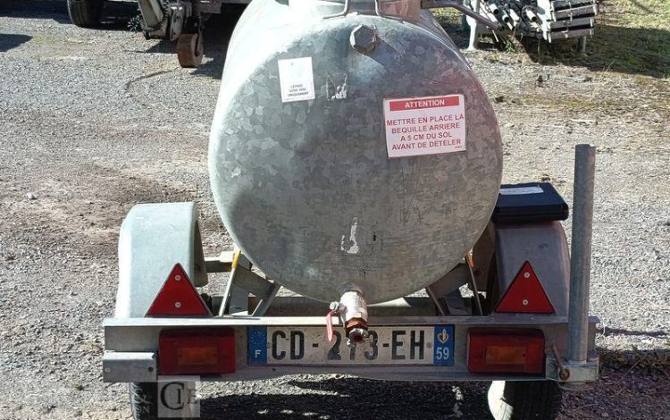 HUBIERE REMORQUE CITERNE 500L  CD-273-EH