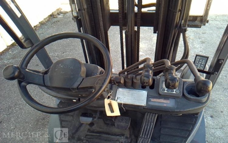 TOYOTA CHARIOT MAT FRONTAL 02-8FGF18 – 1T4 – 1240H – AN2016  CHA010087