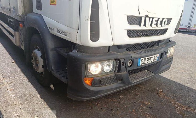 IVECO EUROCARGO 140 E 18 AVEC GROUPE FRIGO EN DESIGNATION – DIESEL – 146078 KMS BLANC CJ-993-DX