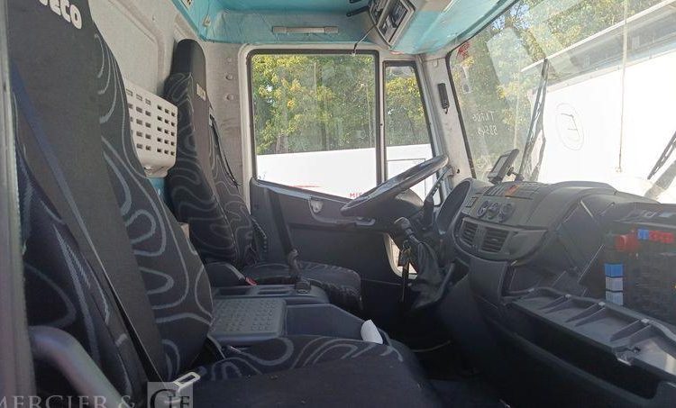 IVECO EUROCARGO 140 E 18 AVEC GROUPE FRIGO EN DESIGNATION – DIESEL – 146078 KMS BLANC CJ-993-DX