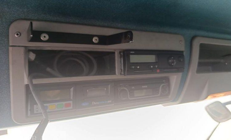 IVECO EUROCARGO 140 E 18 AVEC GROUPE FRIGO EN DESIGNATION – DIESEL – 146078 KMS BLANC CJ-993-DX