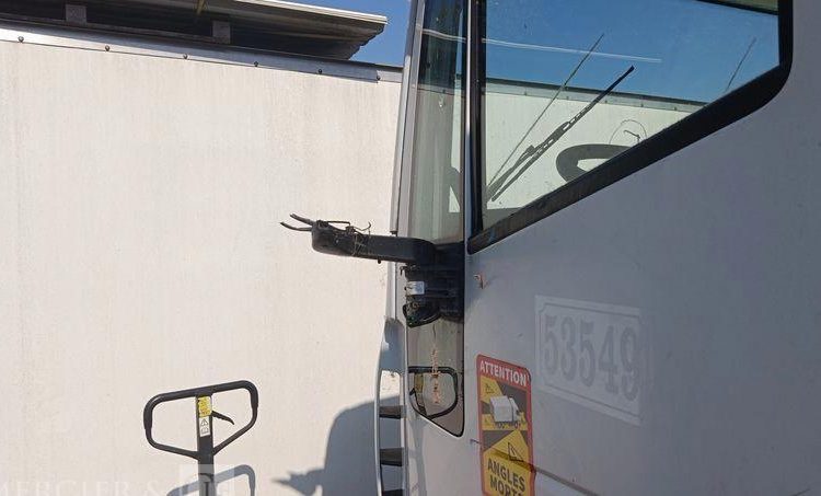 IVECO EUROCARGO 140 E 18 AVEC GROUPE FRIGO EN DESIGNATION – DIESEL – 146078 KMS BLANC CJ-993-DX