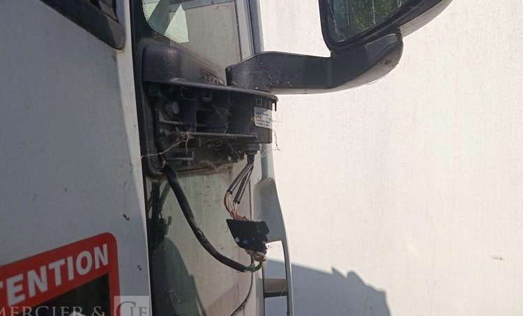 IVECO EUROCARGO 140 E 18 AVEC GROUPE FRIGO EN DESIGNATION – DIESEL – 146078 KMS BLANC CJ-993-DX