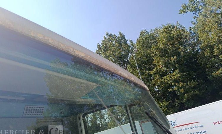 IVECO EUROCARGO 140 E 18 AVEC GROUPE FRIGO EN DESIGNATION – DIESEL – 146078 KMS BLANC CJ-993-DX
