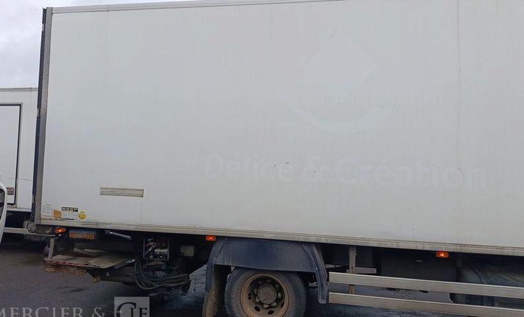 RENAULT PORTEUR 220 DXI AVEC GROUPE FROID CARRIER – DIESEL –  CL-246-HV