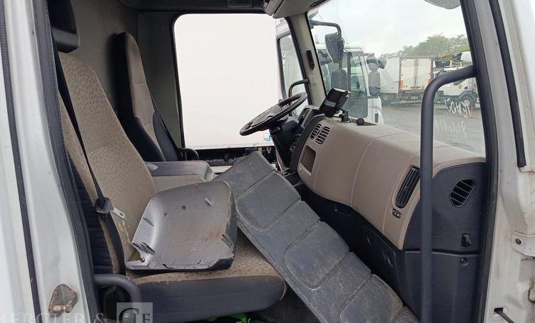RENAULT PORTEUR 220 DXI AVEC GROUPE FROID CARRIER – DIESEL –  CL-246-HV