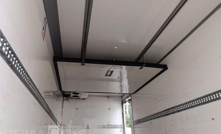 RENAULT PORTEUR 220 DXI AVEC GROUPE FROID CARRIER – DIESEL –  CL-246-HV
