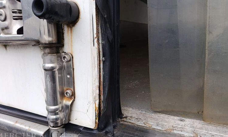 RENAULT PORTEUR 220 DXI AVEC GROUPE FROID CARRIER – DIESEL –  CL-246-HV