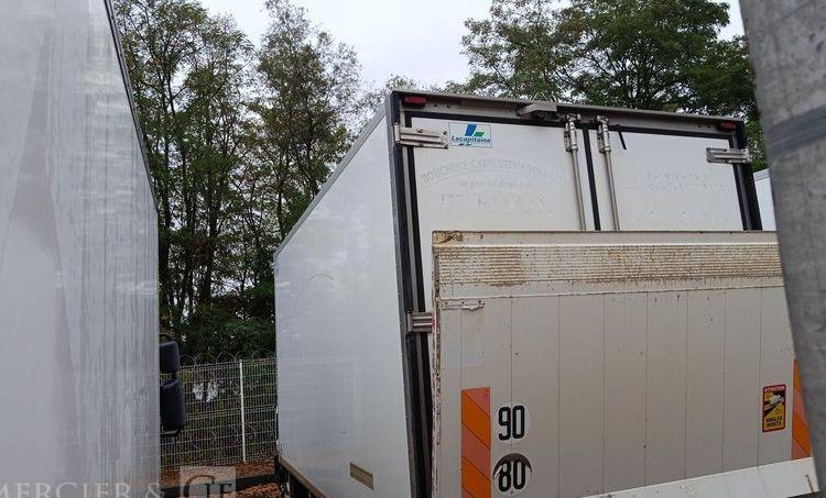IVECO EUROCARGO 75E16 AVEC GROUPE FRIGO CARRIER EN DESIGNATION – DIESEL BLANC CN-144-HX
