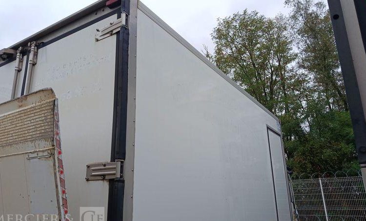 IVECO EUROCARGO 75E16 AVEC GROUPE FRIGO CARRIER EN DESIGNATION – DIESEL BLANC CN-144-HX