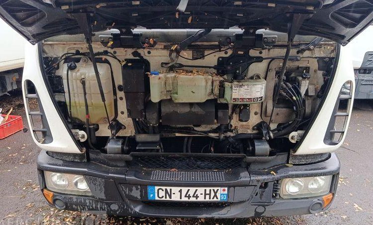 IVECO EUROCARGO 75E16 AVEC GROUPE FRIGO CARRIER EN DESIGNATION – DIESEL BLANC CN-144-HX