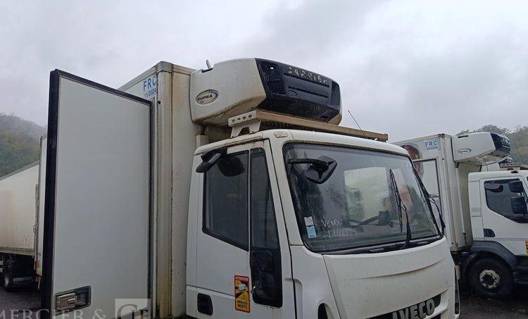 IVECO EUROCARGO 75E16 AVEC GROUPE FRIGO CARRIER EN DESIGNATION – DIESEL BLANC CN-144-HX