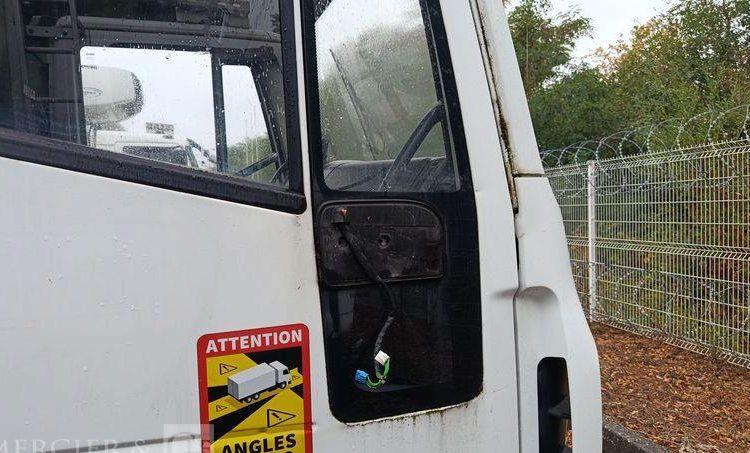 IVECO EUROCARGO 75E16 AVEC GROUPE FRIGO CARRIER EN DESIGNATION – DIESEL BLANC CN-144-HX