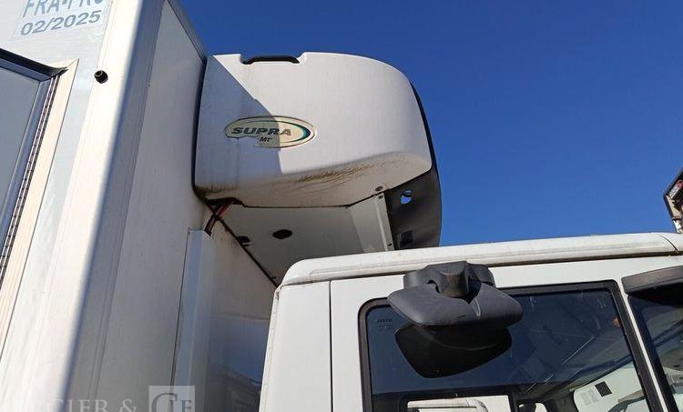 IVECO EUROCARGO 140E18 AVEC GROUPE FROID CARRIER EN DESIGNATION – DIESEL – 397890 KMS BLANC CQ-456-QP