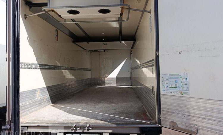 IVECO EUROCARGO 140E18 AVEC GROUPE FROID CARRIER EN DESIGNATION – DIESEL – 397890 KMS BLANC CQ-456-QP
