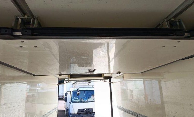 IVECO EUROCARGO 140E18 AVEC GROUPE FROID CARRIER EN DESIGNATION – DIESEL – 397890 KMS BLANC CQ-456-QP