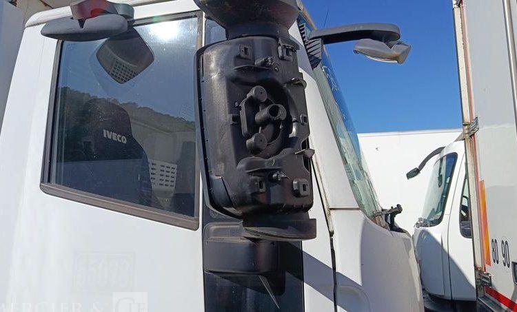 IVECO EUROCARGO 140E18 AVEC GROUPE FROID CARRIER EN DESIGNATION – DIESEL – 397890 KMS BLANC CQ-456-QP