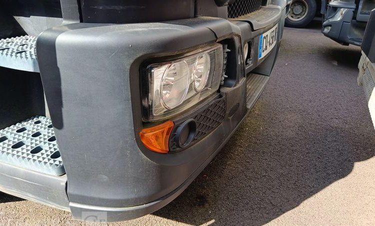 IVECO EUROCARGO 140E18 AVEC GROUPE FROID CARRIER EN DESIGNATION – DIESEL – 397890 KMS BLANC CQ-456-QP