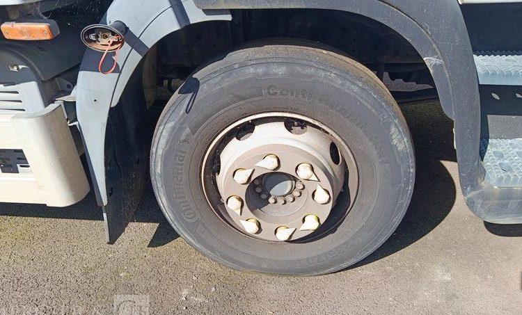 IVECO EUROCARGO 140E18 AVEC GROUPE FROID CARRIER EN DESIGNATION – DIESEL – 397890 KMS BLANC CQ-456-QP
