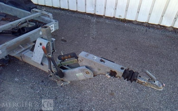 HUBIERE REMORQUE PORTE ENGIN 2T  CQ-854-PJ