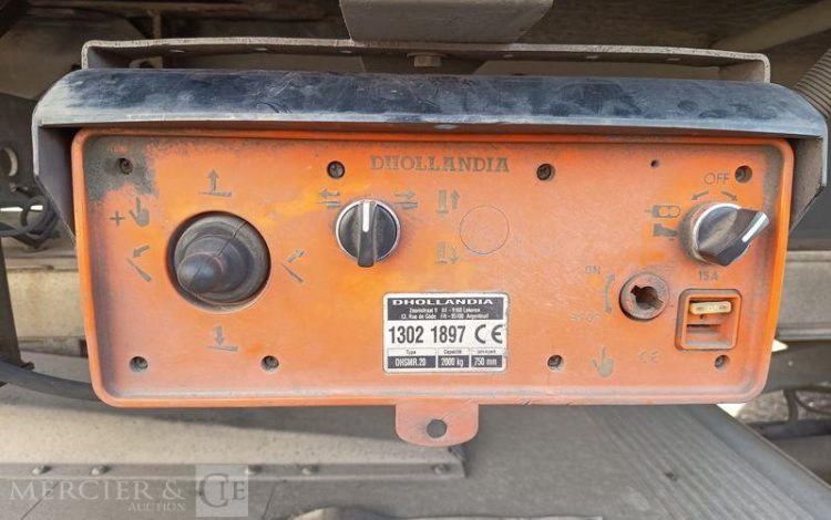 KRONE SEMI REMORQUE BACHEE 3 ESSIEUX – PTAC : 38 TONNES – ANNEE 2013  CS-563-LC