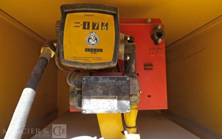 BABY TANKER CUVE FIOUL EXPLOITATION 1200L AVEC POMPE DE DISTRIBUTION AN2006  CUV007839