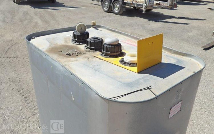 CUVE FUEL 700L PALETTISABLE  CUV010696