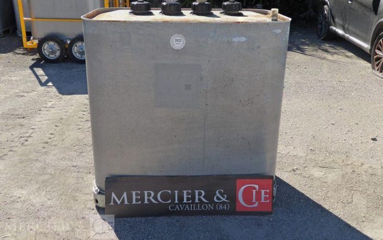 CUVE FUEL 700L FOURCHABLE  CUV010808