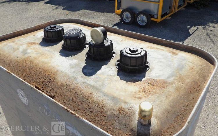 CUVE FUEL 700L FOURCHABLE  CUV010808