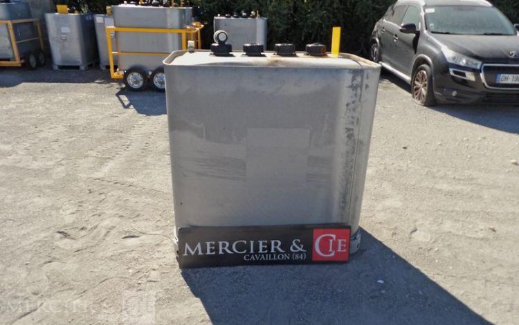 CUVE FUEL 700L FOURCHABLE  CUV010817