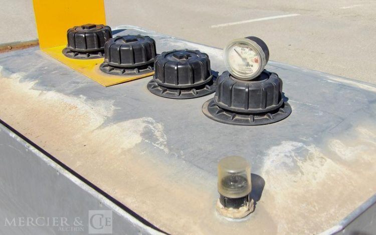 CUVE FUEL 700L FOURCHABLE  CUV010817