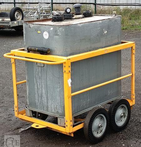 2 CUVE FUEL 700L CHARIOT ROULANT  CUV011010