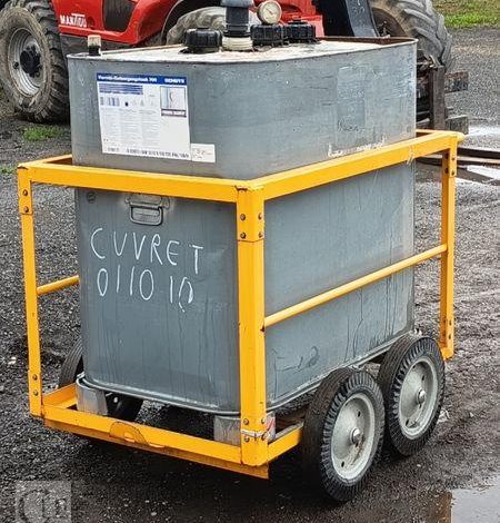 2 CUVE FUEL 700L CHARIOT ROULANT  CUV011010