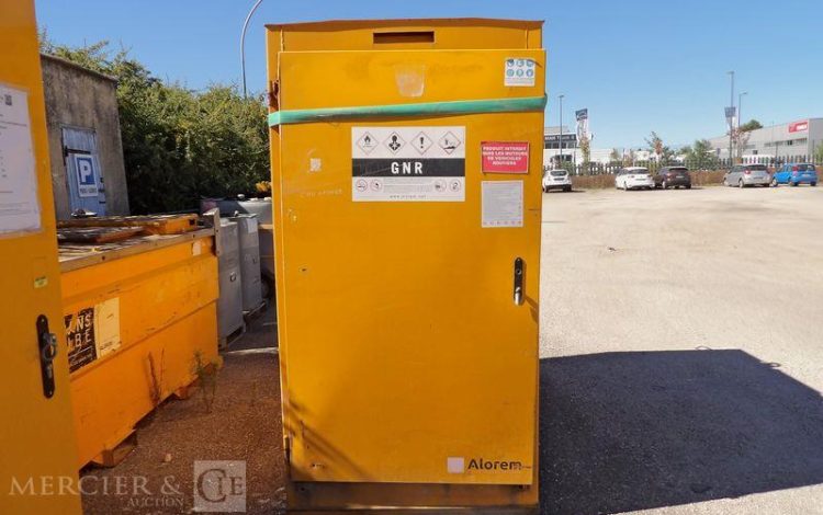ALOREM CUVE CARBURANT ECE22 AN2018 AVEC POMPE DE DISTRIBUTION  CUVE010049