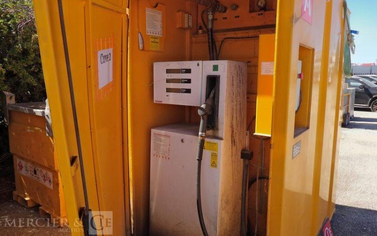 ALOREM CUVE CARBURANT ECE22 AN2018 AVEC POMPE DE DISTRIBUTION  CUVE010049