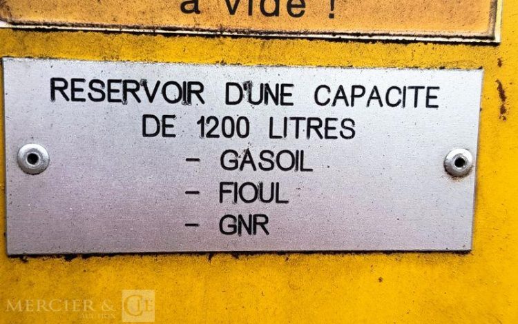 CUVE CARBURANT  CUVV010023