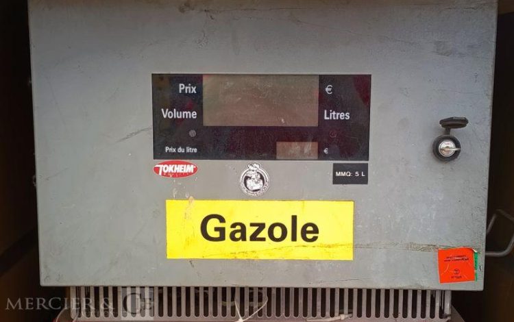 CUVE CARBURANT  CUVV010023
