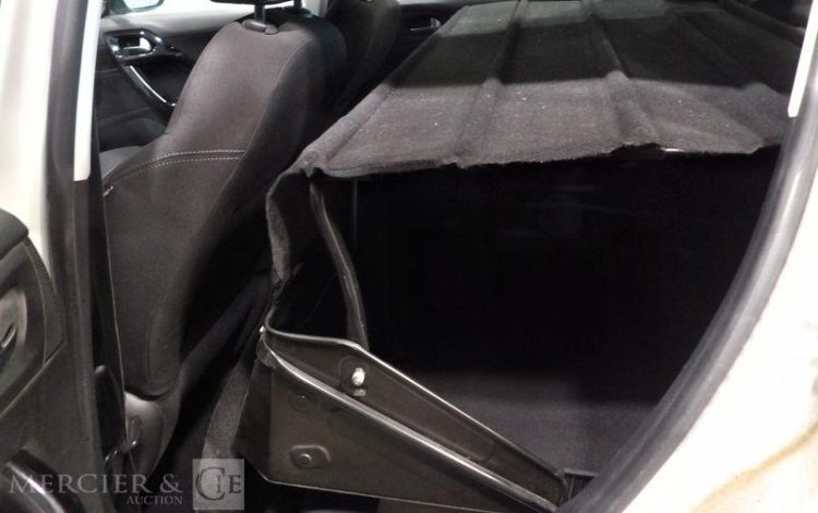 PEUGEOT 208 AFF PACK CD CLIM  CV-715-MH