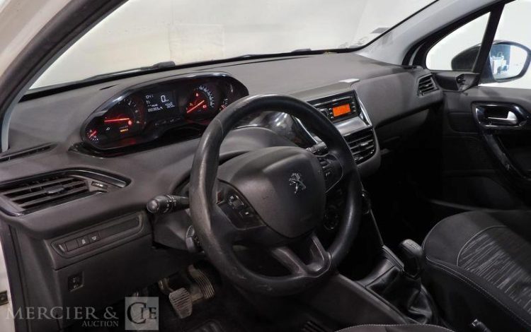 PEUGEOT 208 AFF PACK CD CLIM  CV-715-MH