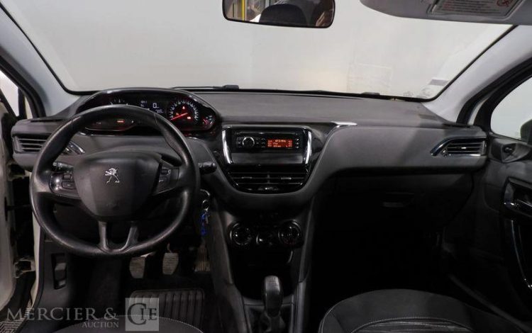 PEUGEOT 208 AFF PACK CD CLIM  CV-715-MH