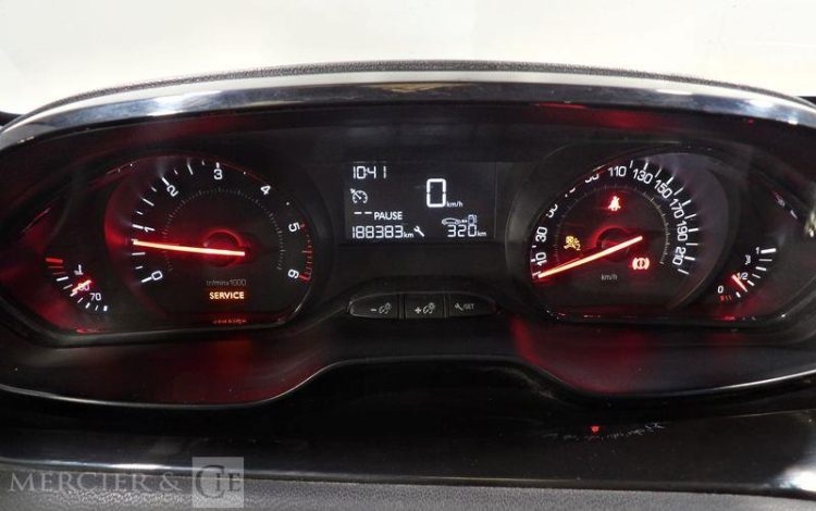 PEUGEOT 208 AFF PACK CD CLIM  CV-715-MH