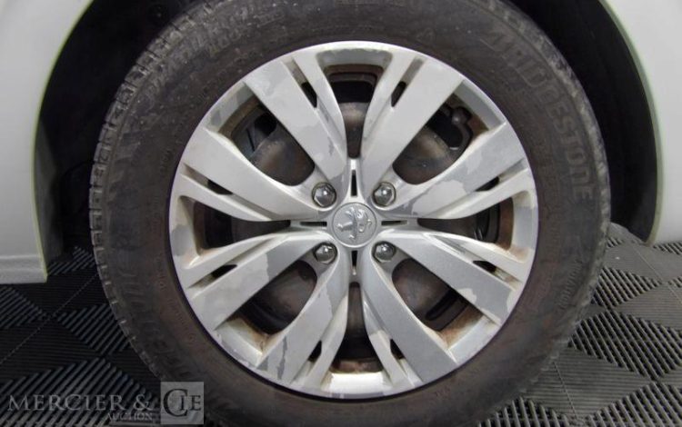 PEUGEOT 208 AFF PACK CD CLIM  CV-715-MH