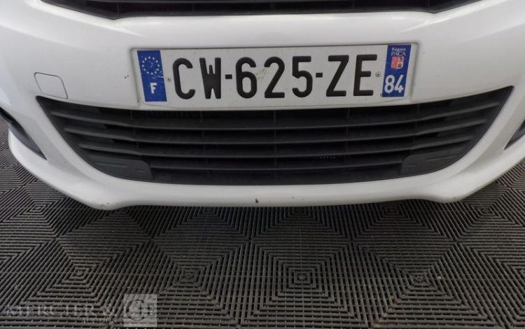 CITROEN C4 1.6 E-HDI 115CH MILLENIUM BLANC CW-625-ZE