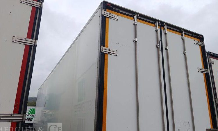 FRUEHAUF SEMI REMORQUE FRIGORIFIQUE EN DESIGNATION PTAC : 38 TONNES- DIESEL  CW-769-VE