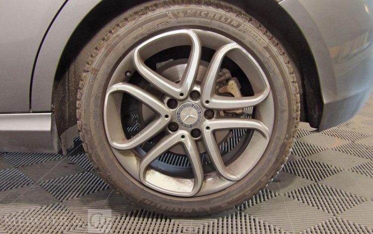 MERCEDES CLASSE A200 2,2 CDI 135CH BUSINESS EXECUTIVE 7G-DCT BVA GRIS CY-901-FJ