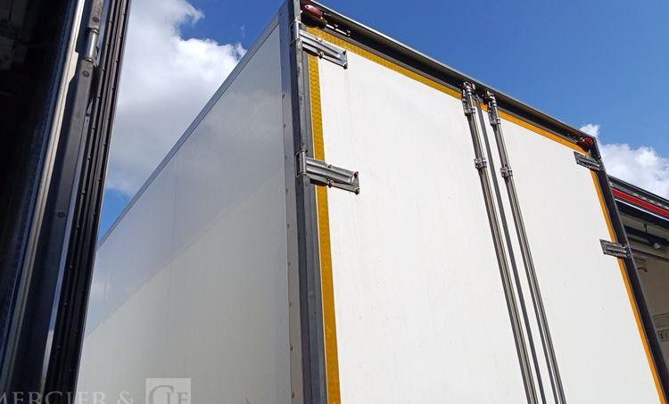 DACIA SEMI REMORQUE FRIGORIFIQUE EN DESIGNATION – PTAC : 38 T – DIESEL – 601116 KMS  CZ-720-TP