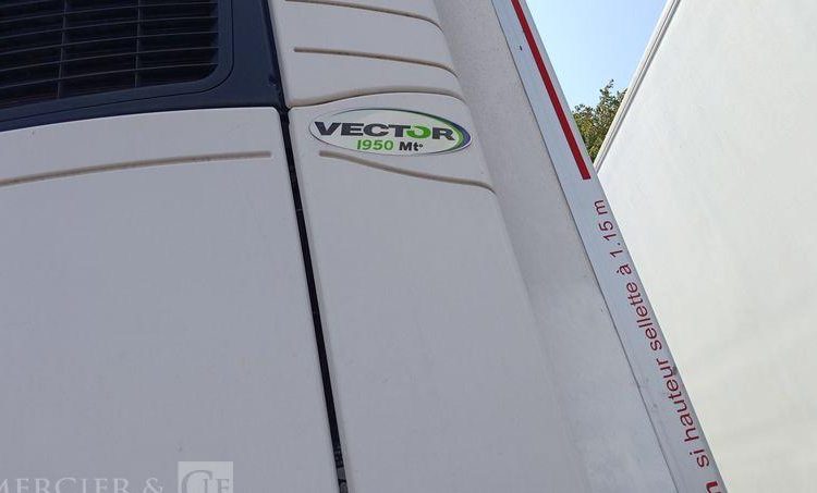 DACIA SEMI REMORQUE FRIGORIFIQUE EN DESIGNATION – PTAC : 38 T – DIESEL – 601116 KMS  CZ-720-TP