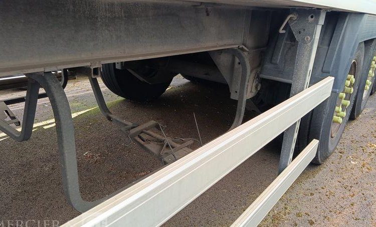 DACIA SEMI REMORQUE FRIGORIFIQUE EN DESIGNATION – PTAC : 38 T – DIESEL – 601116 KMS  CZ-720-TP