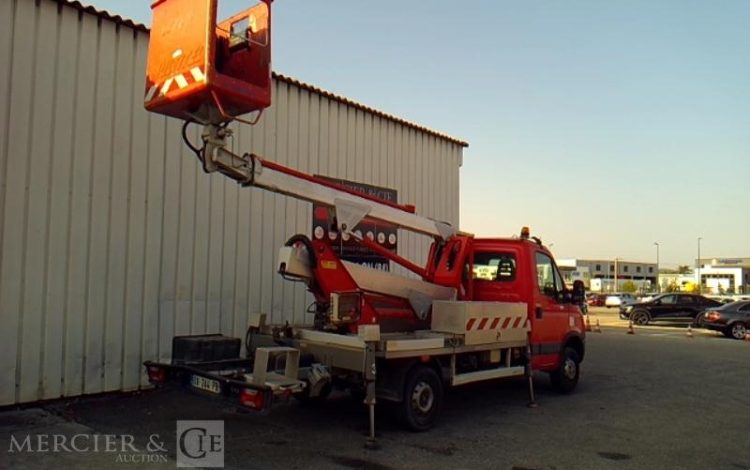 MULTITEL 35S11 NACELLE SUR VL 17M – 2631H – 217786KM – AN 2013 – ROUGE DA-244-PB