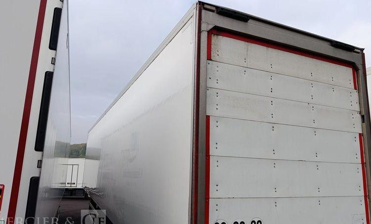 MERKER SEMI REMORQUE FRIGORIFIQUE EN DESIGNATION – PTAC : 38 TONNES – DIESEL –  DB-278-KT